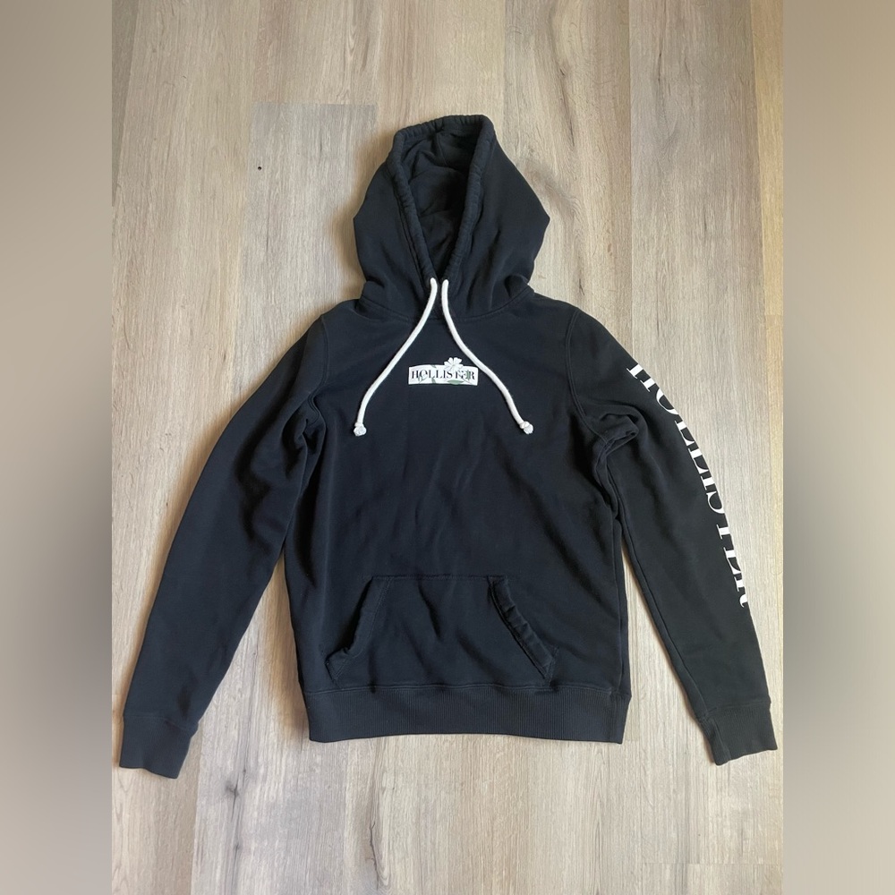 black hollister hoodie